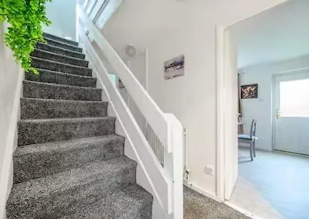 Bright Double Ls16 Near Airport Wifi Homestay